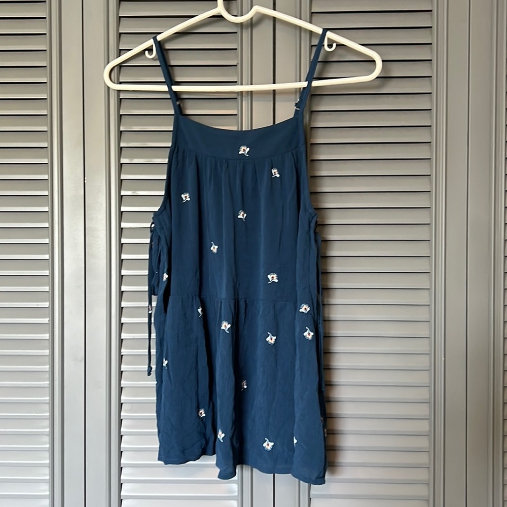 Universal Thread : Blue Tank - XS